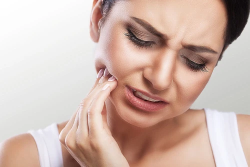 Common Dental Emergencies and How to Handle Them by DeFont Family Dental in Sonora, CA.